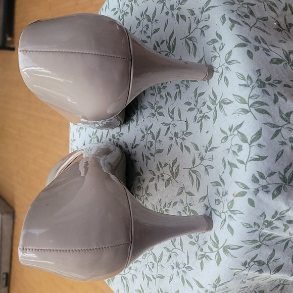 Dexter beige heels size 11w - Picture 6 of 7